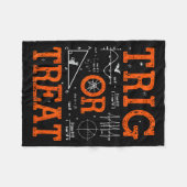 Funny Trig Or Treat Trigonometry Math Teacher Hall フリースブランケット (正面(横))