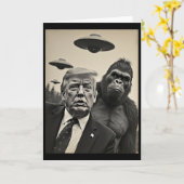Funny Trump Bigfoot Selfie With Ufos Weird Alien カード (黄色い花)