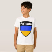 Funny Ukraine Farmer Tractor Towing Tank Meme  Tシャツ (正面フル)