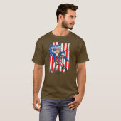 Funny Uncle Sam Playing Ice Hockey American Flag Tシャツ (正面フル)