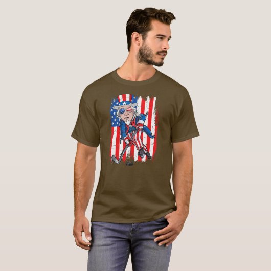 Funny Uncle Sam Playing Ice Hockey American Flag Tシャツ (正面フル)