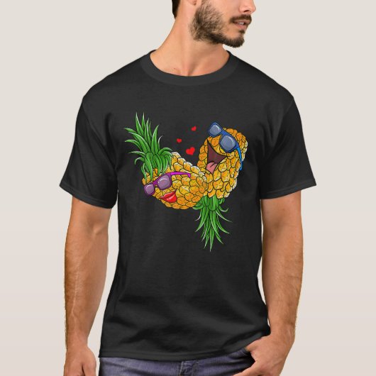 Funny Upside Down Pineapple Swinger For Women And Tシャツ (正面)