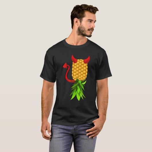 Funny Upside Down Pineapple Swinger Men Women Tシャツ (正面フル)