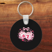 Funny Valentine Dice 6 7 Preppy 67 Six Seven Women キーホルダー (正面)