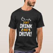 Funny Wheelchair Awesome Disability Do Not Drink A Tシャツ (正面)