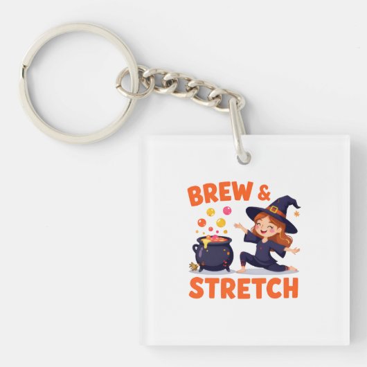 Funny Witch Yoga Design – "Brew & Stretch" Cartoon キーホルダー (正面)