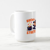 Funny Witch Yoga Design – "Brew & Stretch" Cartoon コーヒーマグカップ (正面左)