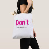 Funny Witty Clever Cool Minimalist Plain Tote Bag トートバッグ (クローズアップ)