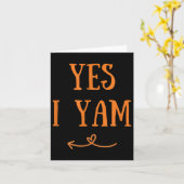 Funny Yes I Yam Thanksgiving Fall Harvest Couple M カード (黄色い花)