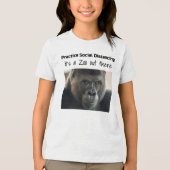 Funnycombによるコロナ暴動の真ん中のゴリラ トライブレンドTシャツ (正面)