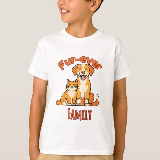 Fur‑ever Family – Cute Cat & Dog for Pet Parents Tシャツ (正面)