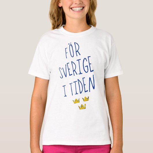 Fur Sverige i Tiden Tee Shirt, Sweden Motto Tシャツ (正面)