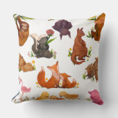 Furry Friends Decorative Pillow – Pet Lover Gift クッション (正面)