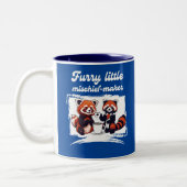 Furry little mischief maker Red Panda & Coffee ツートーンマグカップ (左)