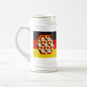 Fussbälle in glühenden Waben ビールジョッキ (左)