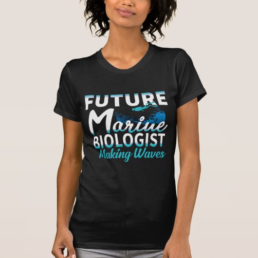 Future Marine Biologist making waves Tシャツ (正面)