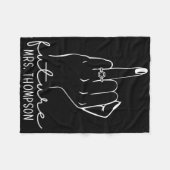 Future Mrs. Thompson New Bridal To Be Fiance Bache フリースブランケット (正面(横))