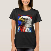 Futuristic American Bald Eagle USA Flag 4th of Jul Tシャツ (正面)