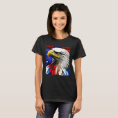 Futuristic American Bald Eagle USA Flag 4th of Jul Tシャツ (正面フル)