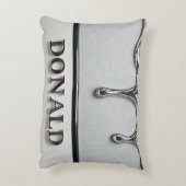 Futuristic Chrome Dripping Name Design Metallic アクセントクッション (裏面(縦))