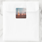 Futuristic Surreal Mirror Towers In Desert スクエアシール (バッグ)