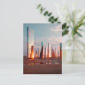 Futuristic Surreal Mirror Towers In Desert ポストカード (スタンド正面)