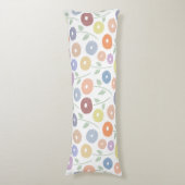 Fuzzy Flower Lg Pattern Pastels on White ボディピロー (正面縦)
