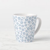 Fuzzy Flower Rpt Pattern Blue on White カフェラテマグ (右アングル)