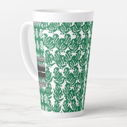 gを持つ魅力的な緑と黒のデザインはっきりした。 カフェラテマグ (左アングル)