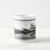 G K Gilbert IV - Geomorphologistを開拓すること コーヒーマグカップ (中央)