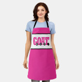 G.O.A.T.ママ！ – お母さん用グラフィックプリント エプロン (着用した状態)