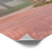 GAサバンナ、レンガ造りの歩道に沿ったツツツジ ポスター (角)