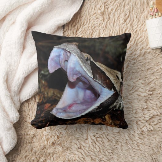 Gaboon毒蛇 クッション (ブランケット)