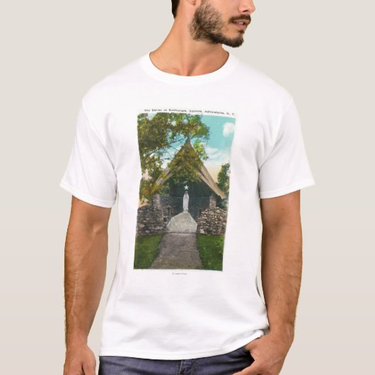 GabrielsのSanitariumの神社の眺め Tシャツ (正面)