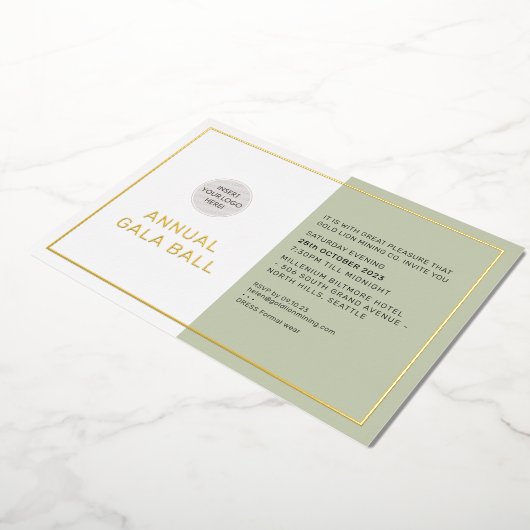 GALA BALL社のロゴフォーマルエコセージ緑金ゴールド 箔招待状 (回転した状態)