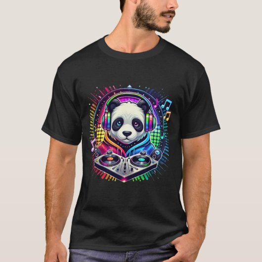 Galactic Panda DJ - Cyberpunk Music Vibes Merch Tシャツ (正面)