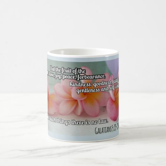 Galatiansの5:22 - 23 コーヒーマグカップ (中央)