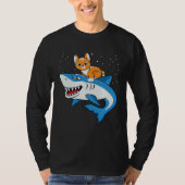 Galaxy Cat Riding Shark For Cat Astronaut Cat Tシャツ (正面)