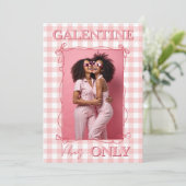 Galentine’s Day Bestie Pink Gingham Photo シーズンカード (スタンド正面)
