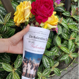 Galentines Day新聞フラワーブーケリップ ラッピングペーパー