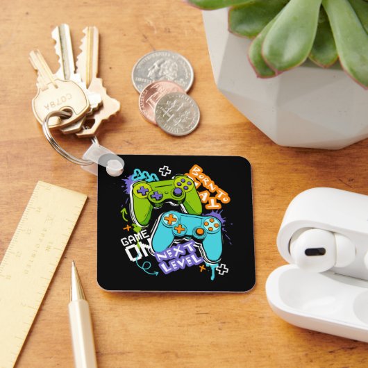 Game controllers Graffiti  Gaming Born To Play  キーホルダー (デスク)