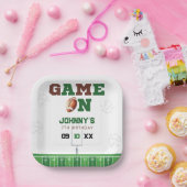 Game On American Football Birthday ペーパープレート (パーティー)