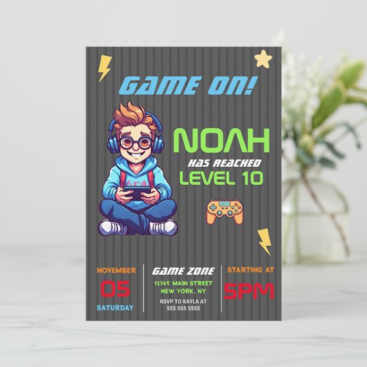 Game On Level Upおもしろいビデオゲーム誕生日パーティー 招待状 (スタンド正面)