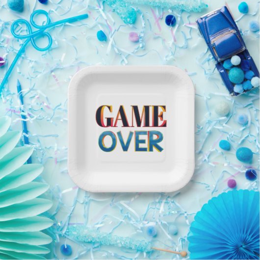 「GAME OVER」と太字で書かれたスクエアホワイトプレート ペーパープレート (パーティー)
