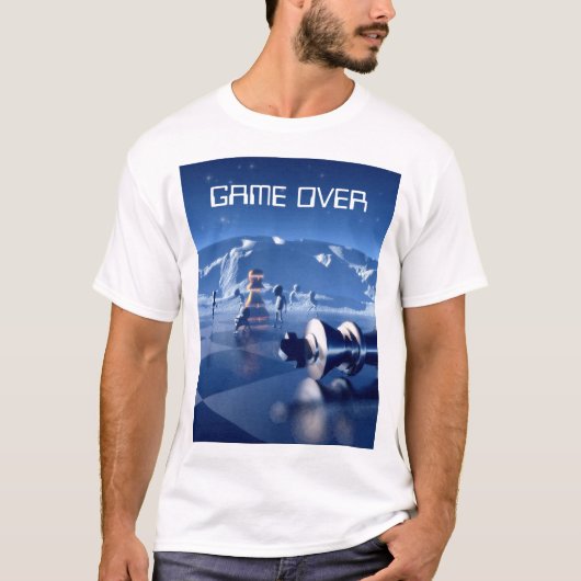 Game Over. Chess pieces on planetscape Tシャツ (正面)