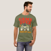 Game Over Class 2021ゲームコントローラの卒業 Tシャツ (正面フル)