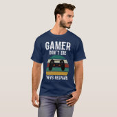 Gamer Dont Die Video Game Player Gamer Gaming Gift Tシャツ (正面フル)