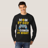 Gamer Mom Motherhood Joystick Controller Video Gam Tシャツ (正面フル)