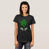 Gamer St Patricks Day Video Game Controller Shamro Tシャツ (正面フル)