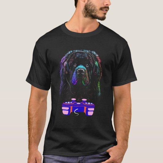 Gaming Newfoundland Dog Player Animal Video Gamer Tシャツ (正面)